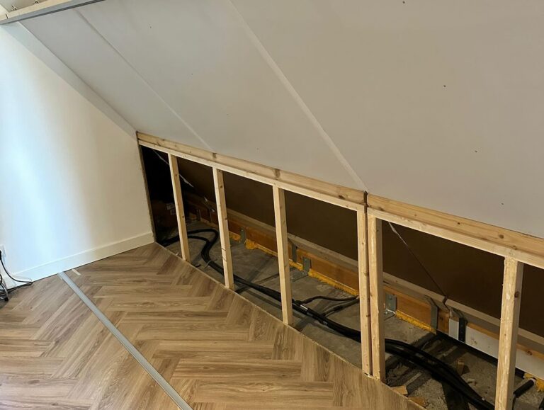 Schuifkast zolder geplaatst