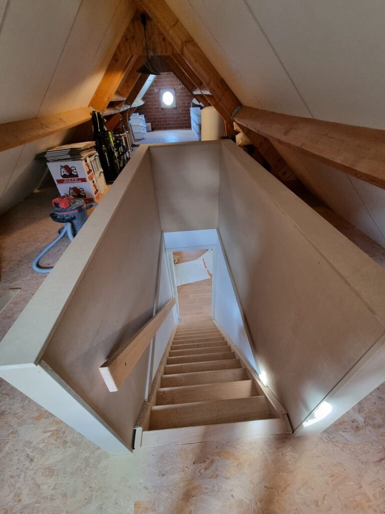 Trap met Trapleuning en Traphek op Wens